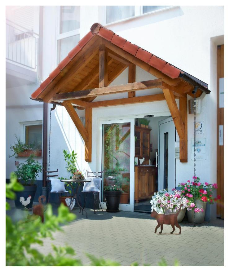 Landhaus-Apartments Wattenheim ภายนอก รูปภาพ