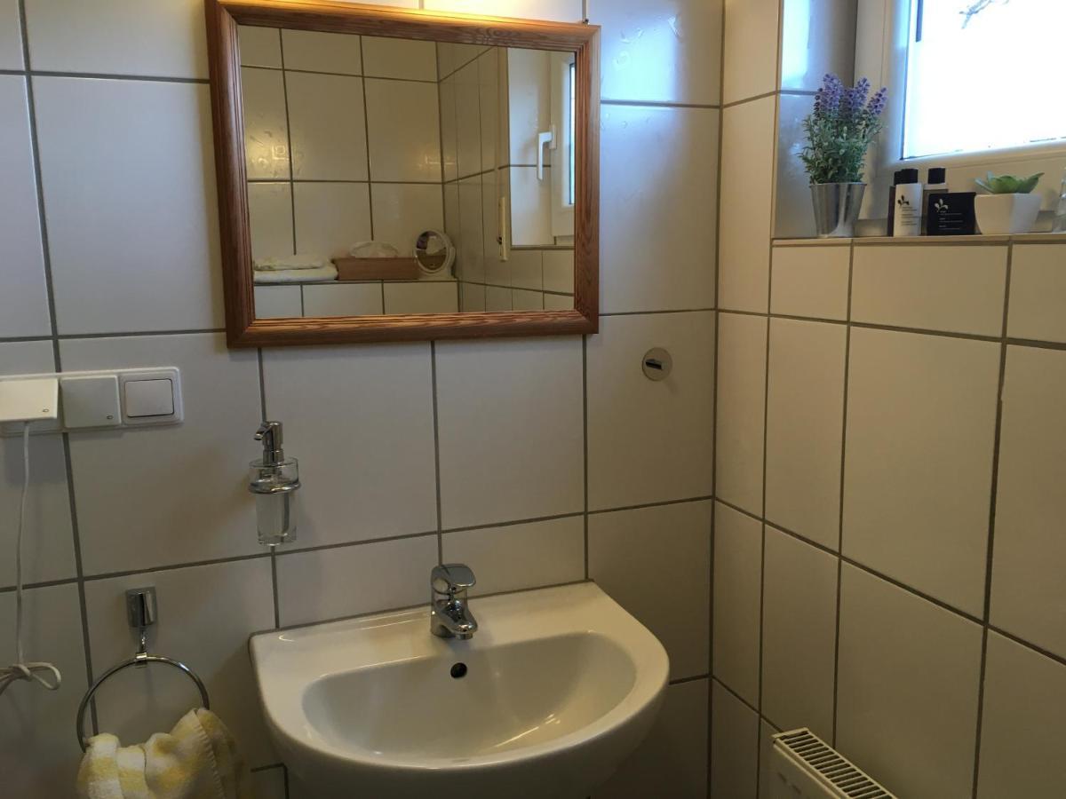 Landhaus-Apartments Wattenheim ภายนอก รูปภาพ